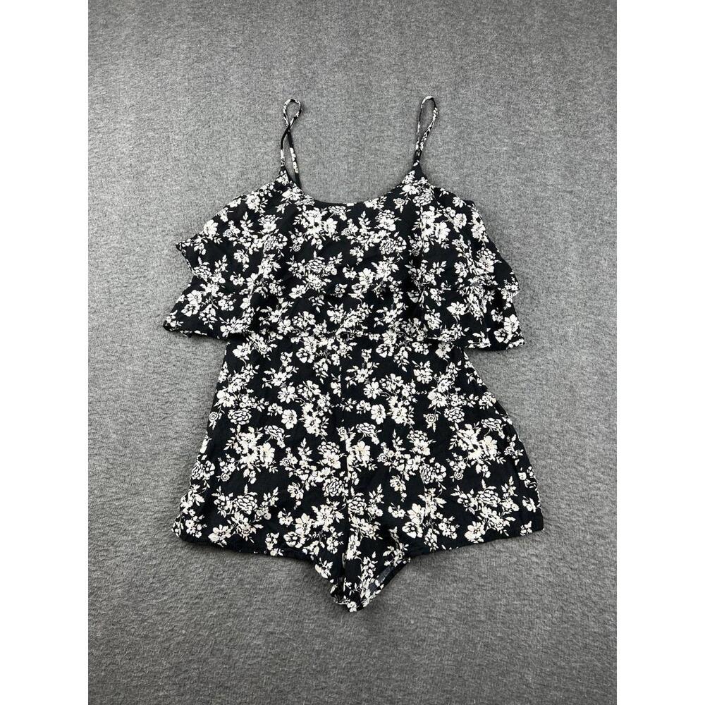 Forever 21 Black and White Floral Print Romper Size Medium